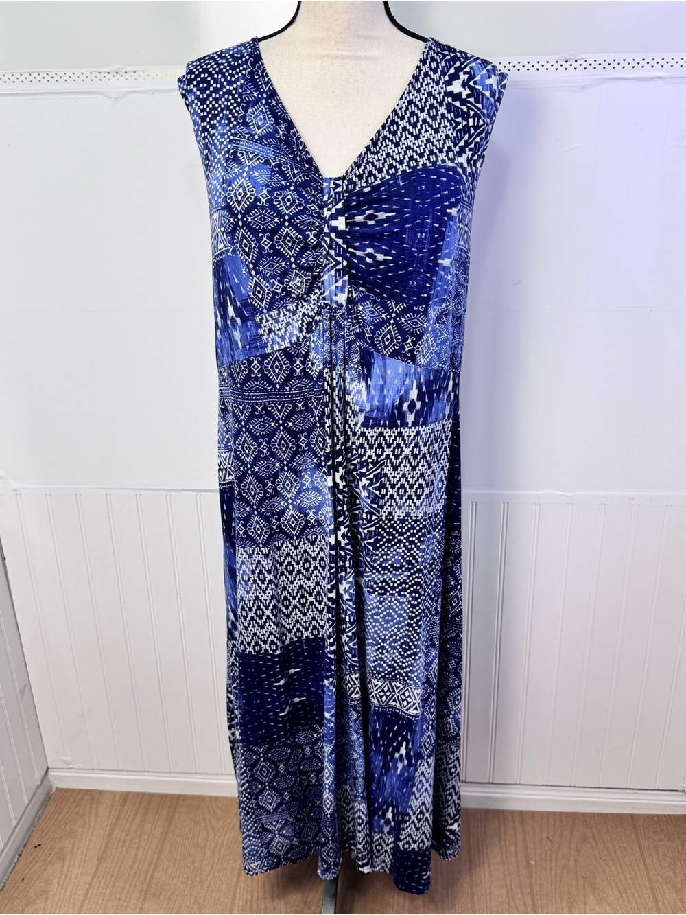 Catherines Women's Plus Size 3X Blue & White Geometric Print Maxi Dress.